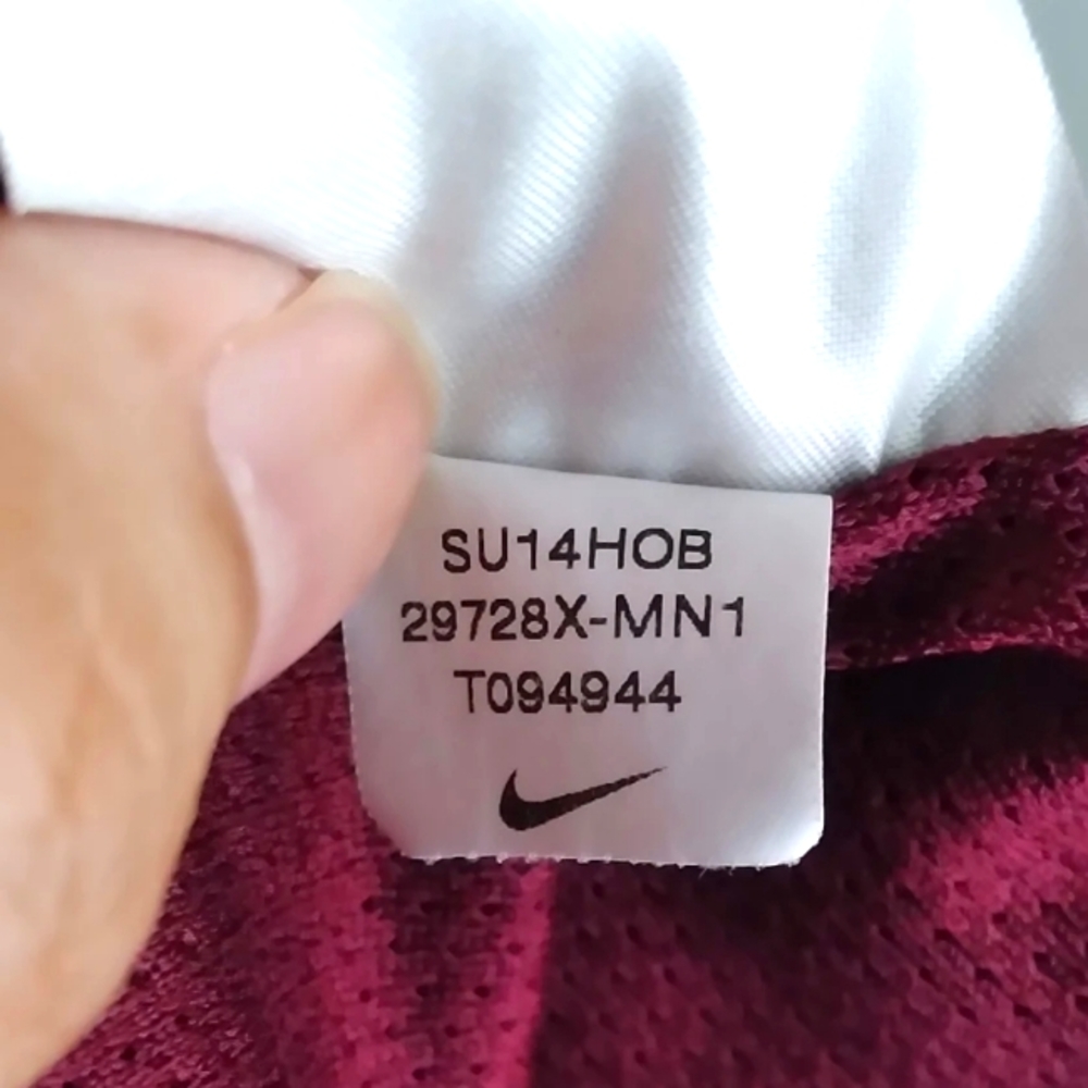 Nike University of Minnesota DriFit shorts, size Large - Picture 7 of 8